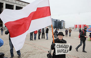 Нину Багинскую задержали перед прощанием со Станиславом Шушкевичем