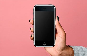 Спрос на iPhone 4 увеличился почти на 1000%