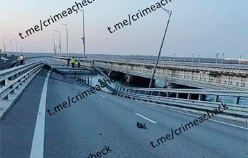 «Цензор.НЕТ»: Крымский мост атаковали надводные дроны