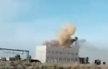 Момент удара по ракетному полигону в Астраханской области РФ показали на видео