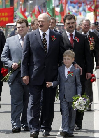 Лукашенко подарил Чижу его родную деревню