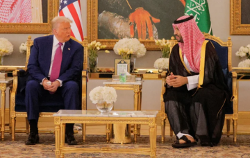 Начало большого турне: Трамп прибыл в Саудовскую Аравию