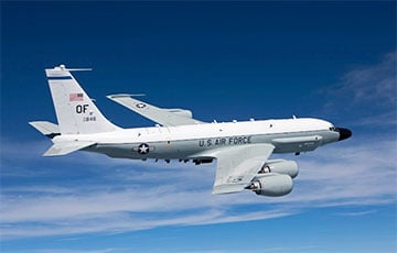 Самолет ВВС США RC-135 несколько часов находился в небе над Украиной