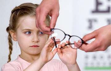 Беларусский врач: Детей с нарушениями зрения стало вдвое больше за 15 лет