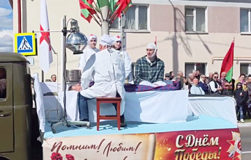 «По городу победобесы ездят»