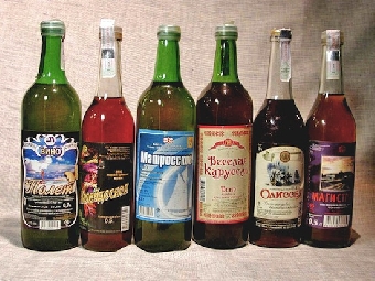 На одном из предприятий Витебской области в плодовое вино вместо спирта добавляли яблочную брагу