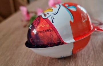 Беларус за 150 рублей пытается продать фигурку из «Киндера»