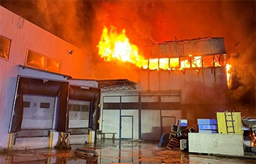 Под Варшавой горели склады: в небо поднялся опасный дым