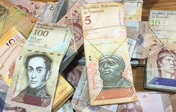 Инфляция в Венесуэле с начала года составила более 900%