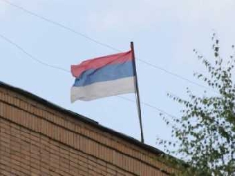 В центре Минска вывесили перевернутый официальный флаг (Фото)