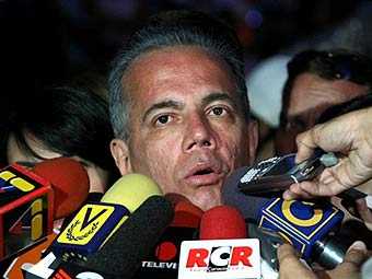Лидер венесуэльской оппозиции получил политическое убежище в Перу