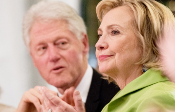 NBC News: Клинтоны поддержали решение Байдена остаться в предвыборной гонке