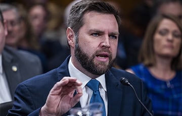 Вэнс ответил Медведеву