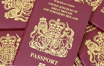В Великобритании выдают новые паспорта без упоминания ЕС