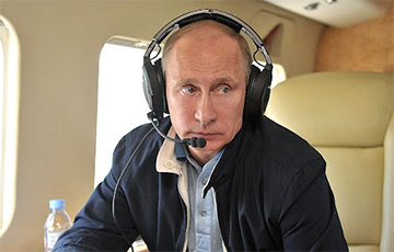 РосСМИ: Украинские дроны атаковали вертолет Путина