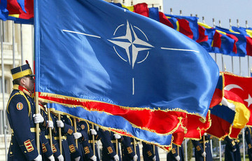 Доклад НАТО: Cтраны должны усиливать давление на Россию