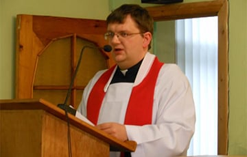 В Беларуси задержали католического священника Виталия Чеботара