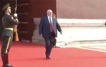 Лукашенко разваливается на ходу
