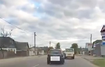 Водитель в Бобруйске едва не сбила детей и поехала дальше