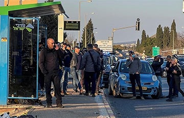 В Израиле 13 человек пострадали при наезде автомобиля на людей