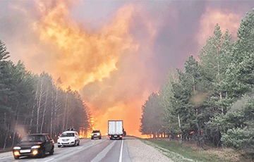 Многометровые столбы огня и массовая эвакуация: в Московии бушуют гигантские  пожары