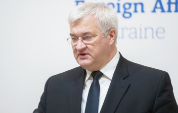 Sky News: Глава МИД Украины планирует визит в Венгрию