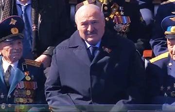 Лукашенко не смог вместе с Путиным пройти к Могиле Неизвестного Солдата