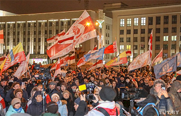 Белорусов призвали выйти в субботу на Октябрьскую площадь в 14:00