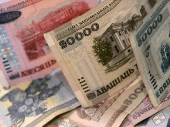 Белорусский рубль снова  упал