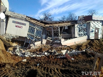 «Обычное дело»: Под Минском рухнуло здание офиса (Фото)