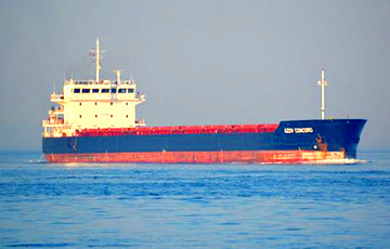 В Керченском проливе столкнулись два грузовых судна