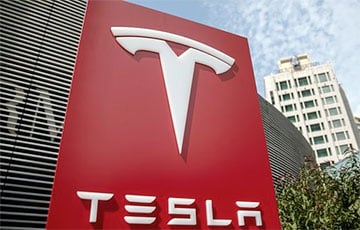 Акции Tesla взлетели в цене почти на 50%