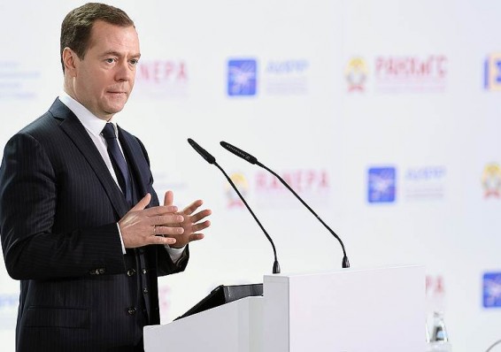 Медведев о топливных вопросах с Беларусью: Мы пришли к решениям, которые удовлетворяют обе стороны