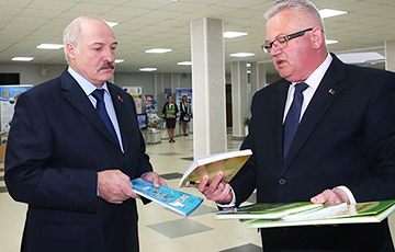 Назван месяц, когда Лукашенко может отправить коммуниста Карпенко в отставку
