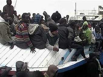 Более 230 нелегальных иммигрантов утонули в Средиземном море