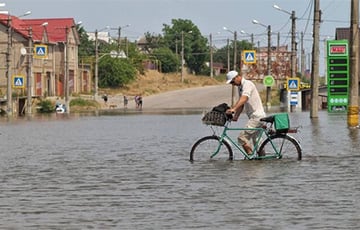 Дорога в Антоновку Херсонской области также пошла под воду