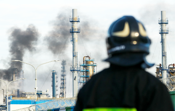 Краснодарский край РФ атаковали дроны: горит Полтавская нефтебаза
