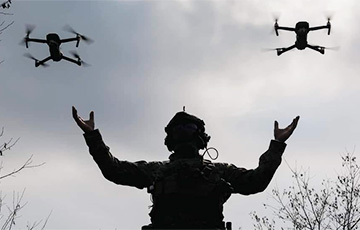 Видеофакт: бой дронов на одном из направлений фронта