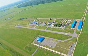В самом крупном аэродроме на Северо-Западе РФ загорелись ангары с вертолетами