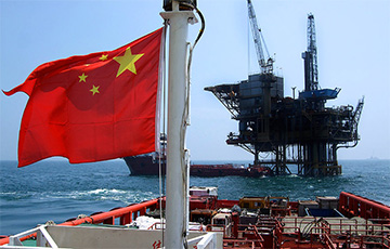 Крупнейшая судоходная компания Китая отказалась возить московитскую нефть