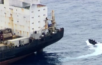 Возле Гвинеи пираты атаковали корабль