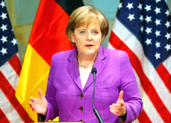 Меркель выступила против отмены санкций против режима Путина