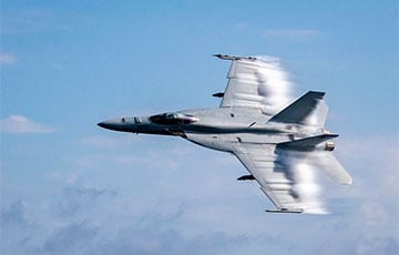 Американский истребитель F-18 затонул в Красном море после атаки хуситов