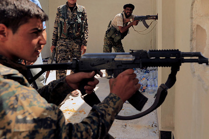 Курды сообщили об окружении боевиков ИГ в центре Ракки