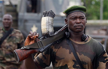 В Сьерра-Леоне вооруженные люди напали на несколько тюрем