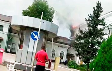 В оккупированном Донецке горит железнодорожный вокзал