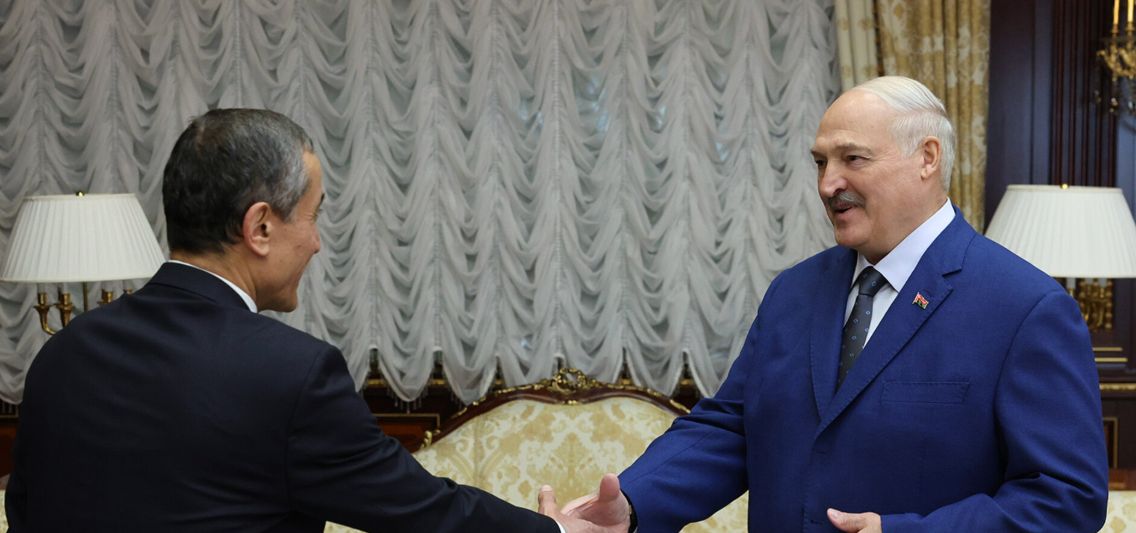 Лукашенко пригласил узбеков работать в Беларуси