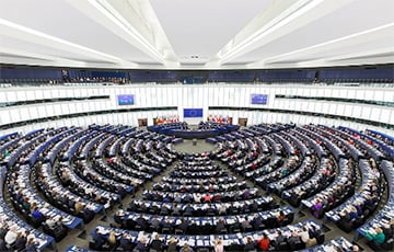 Крупнейшая в Европарламенте группа сделала предложение главному оппоненту Орбана