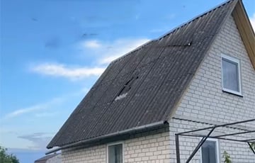 Жительница Гродно показала дом после прямого удара молнии