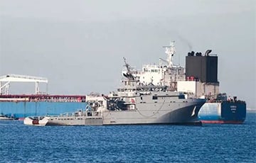 На судах «теневого» флота РФ нашли загадочных «внештатных сотрудников»